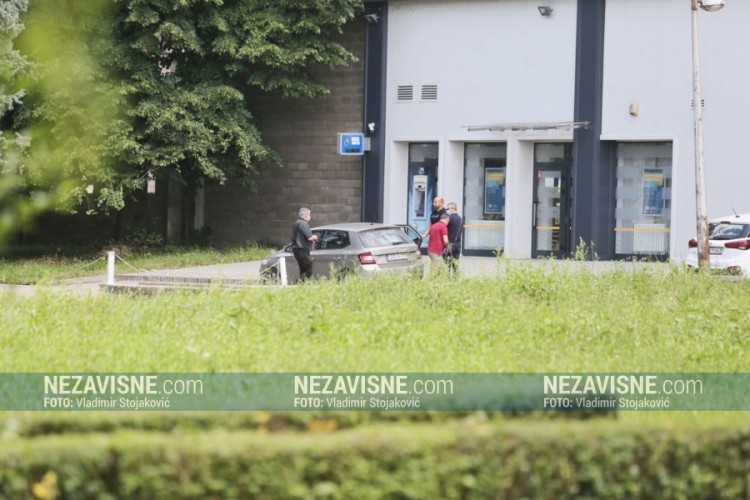 SIPA pretresla Zolakov službeni auto