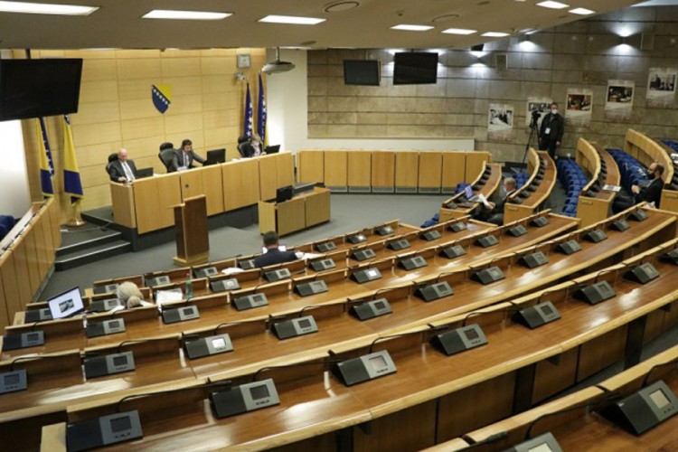 Psovke i neplanirani razgovori na sjednici Predstavničkog doma FBiH