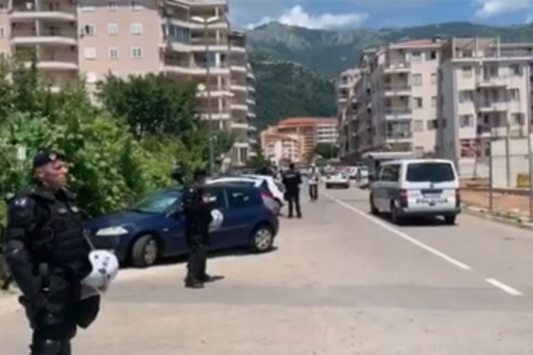 Policija u Budvi privela vatrogasce