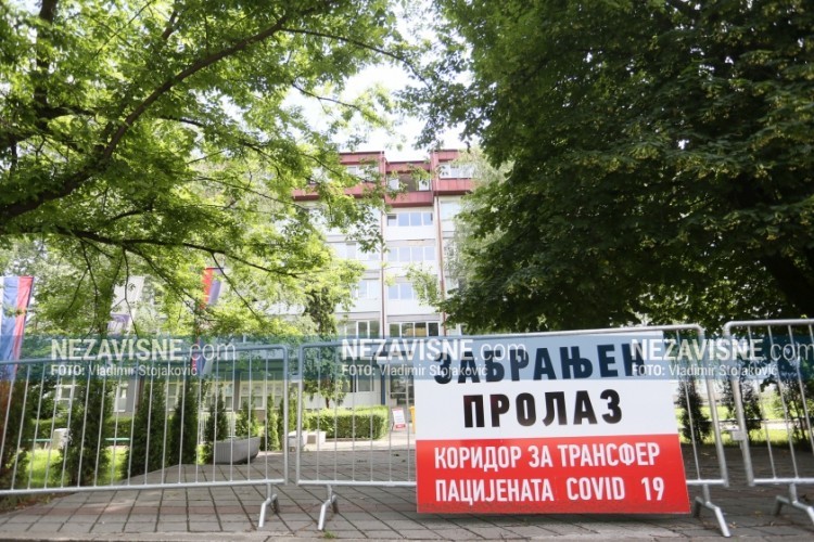 Policajac kažnjen zbog smještanja zdravih građana među zaražene
