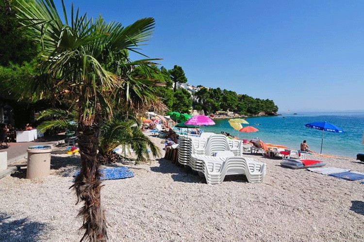 Makarska rivijera: Samoizolacija ekser u sanduk za turizam