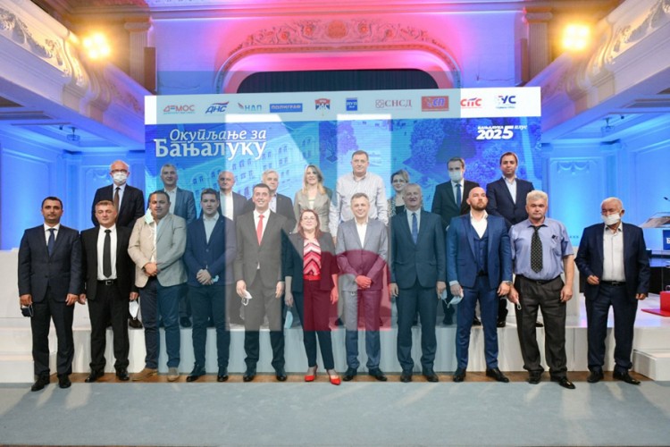 Radojičić potpisao koalicioni sporazum sa devet partija