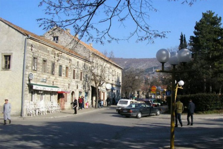 Zaražene osobe iz Bileće u kućnoj izolaciji, imaju blažu kliničku sliku