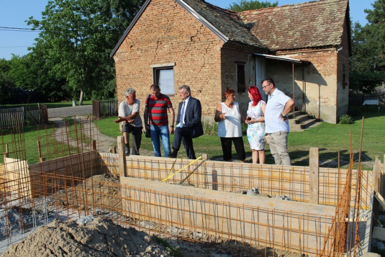 Još jedna boračka porodica u Bijeljini dobija krov nad glavom