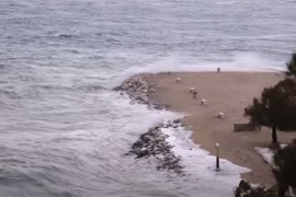 Snažno nevrijeme u Splitu, "letjeli" kontejneri, vjetar lomio stabla