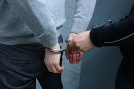 Pretukli "blisku ženu", skinuli je golu, vezali i vozili u gepeku
