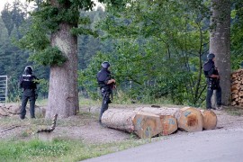 Masovna potraga za muškarcem koji je razoružao policajce u Njemačkoj