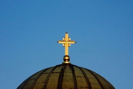 Nove mjere u crkvama u Sloveniji, vjernici ostavljaju papirić sa ...