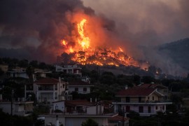 Evakuisano 4.000 ljudi na jugu Grčke