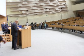 Poslanici Naše stranke traže izmjene Zakona o parničnom postupku