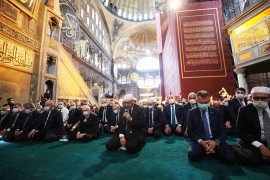 Zašto je Erdoan riješio da baš danas kroči i moli se u Aja Sofiji