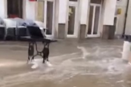 Silovito nevrijeme zahvatilo dijelove Hrvatske, poplavljene ulice