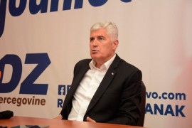 Čović prema preporukama ljekara radi u kućnoj izolaciji