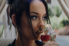 "Žena od sultana" postala hit, ko stoji iza pjesme