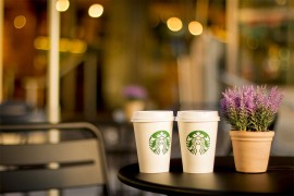Starbucksova dobit zbog korone pala za 38 odsto