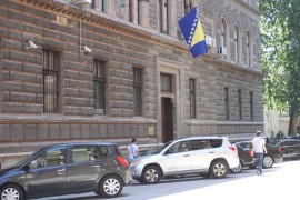 Preko rezervnih lista zaposlili pet službenika