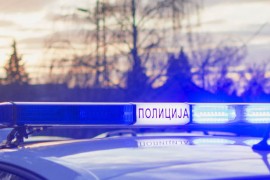 Zaveo stariju ženu, davala mu novac pa se potukli, reagovala policija