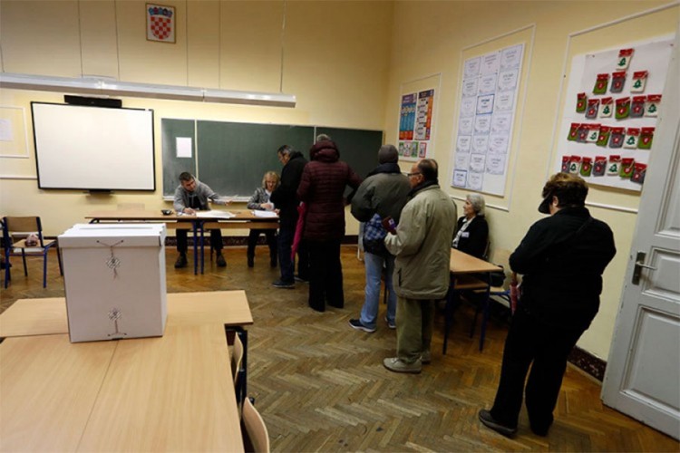 Srbi na izborima u Hrvatskoj biraju između dvije političke opcije