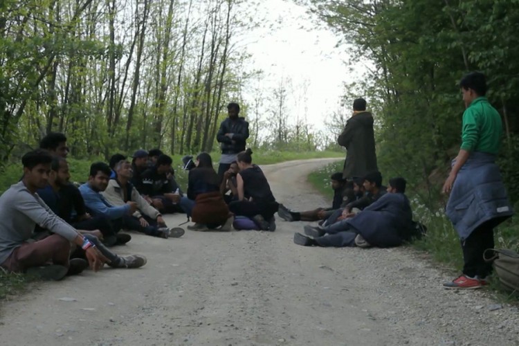 Preminuo migrant upucan lovačkom puškom