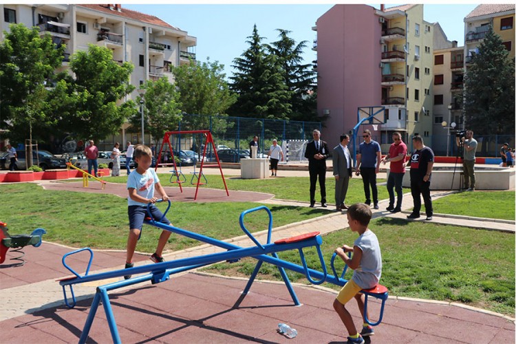 U trebinjskom naselju Tini otvoreno novo igralište