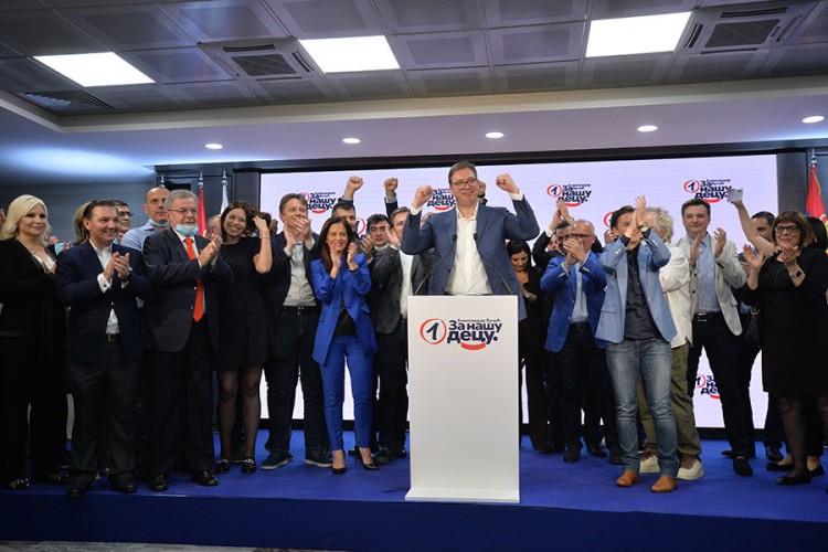 Konačni rezultati izbora u Srbiji: SNS-u 188, Dačiću i Palmi 32 mandata