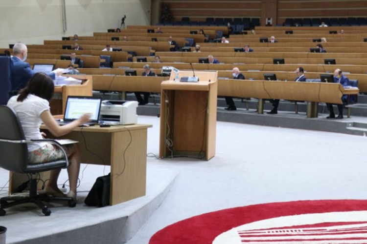 Nešić pitao o migrantima, Magazinović o Trgovskoj gori