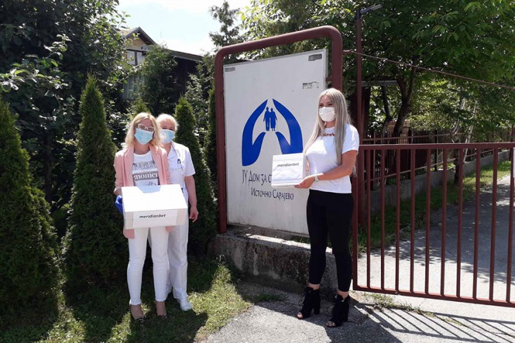 Meridianov tim u Istočnom Sarajevu: Zaštitna oprema za starija lica
