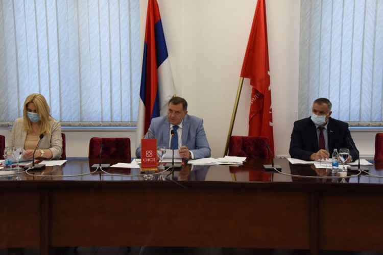 Dodik: Tražićemo odgovornost čelnika Bolnice i Doma zdravlja u Bijeljini