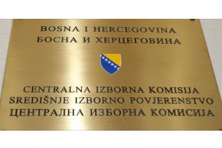 Odbijeno učešće na izborima za četiri stranke, šest ih mora promijeniti naziv
