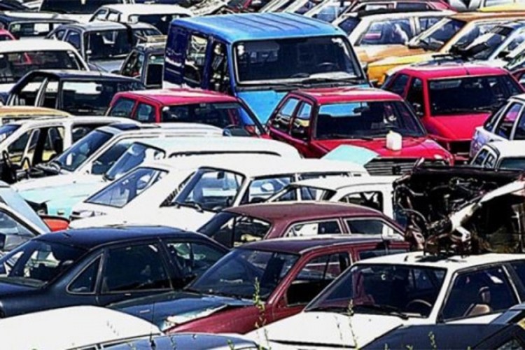 Pretres auto-otpada u Busovači