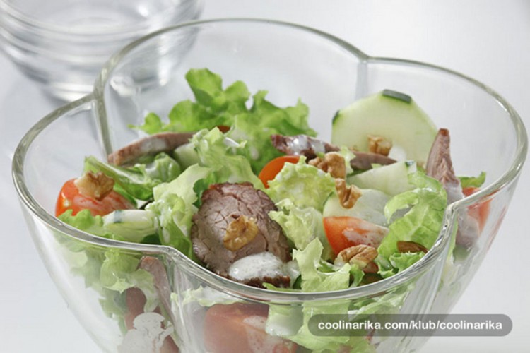 Zelena salata s junećim mesom