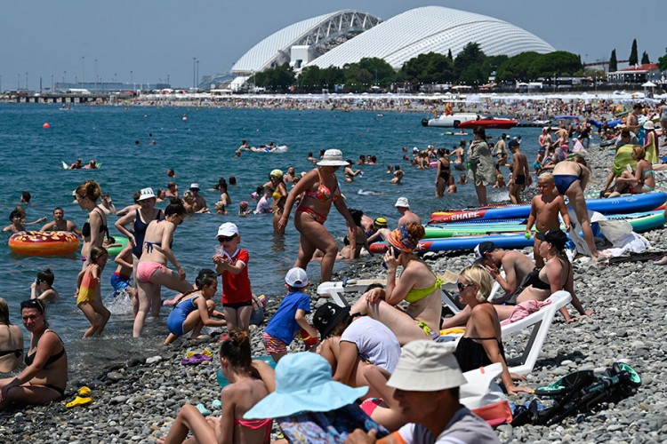 Ruski turizam cvjeta, plaže krcate