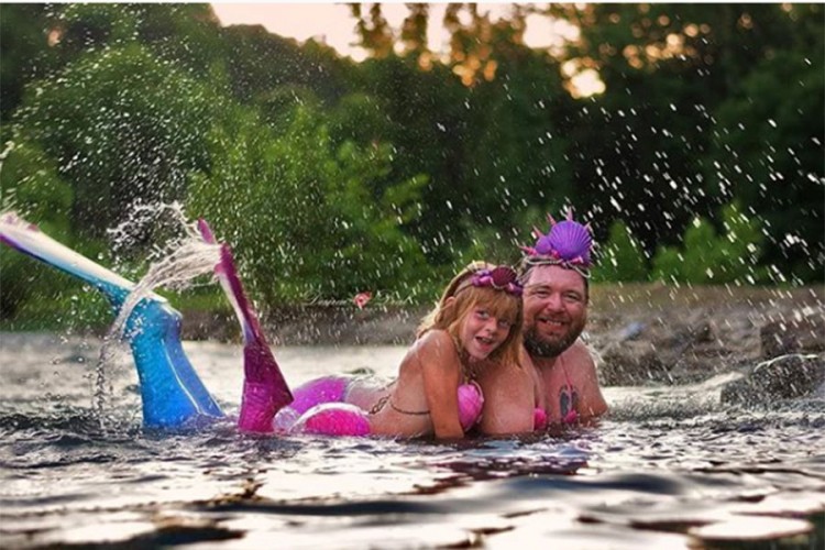 Ljubav tate i ćerke nema granice: Zbog nje je postao i sirena