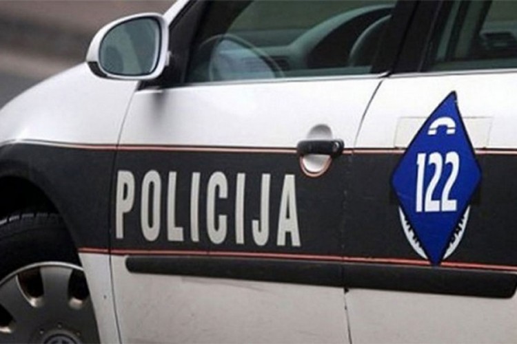 Automobil sletio u rijeku kod Sarajeva, poginuo vozač