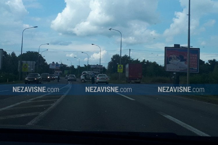 Udes na tranzitu u Banjaluci, saobraćaj usporen