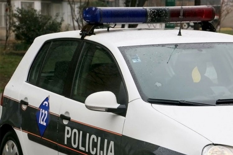 Povrijeđene četiri osobe, od kojih troje maloljetno