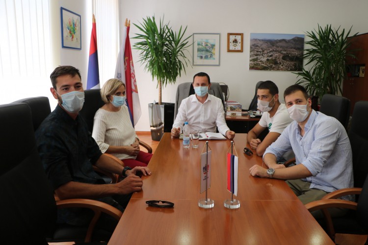Pohvala za mladiće koji su spasili ženu iz rijeke