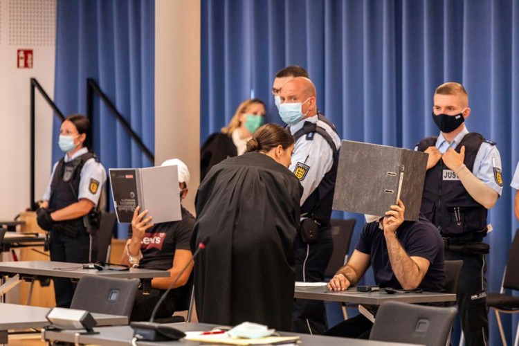 Zatvorske kazne za 11 migranata zbog silovanja djevojke