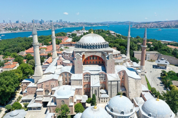 Turska imenovala tri imama za Aja Sofiju