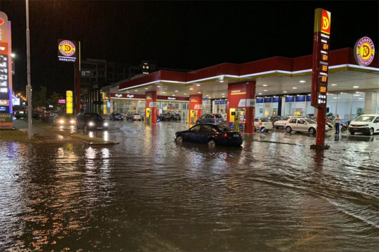 Jako nevrijeme zahvatilo i područje Bijeljine
