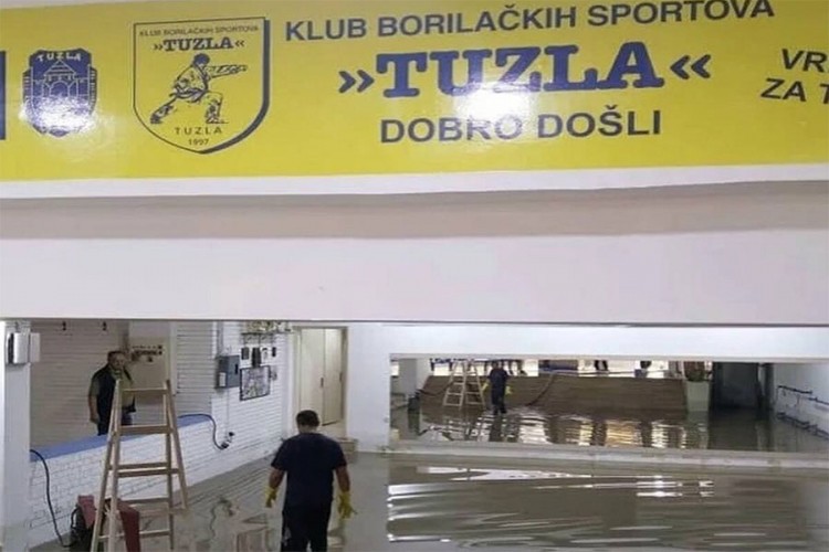 Tuzlanski hram sporta pod vodom, sportisti apeluju za pomoć