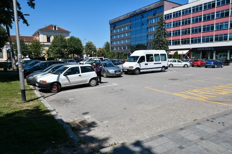 Novi parking za bicikle u centru Banjaluke