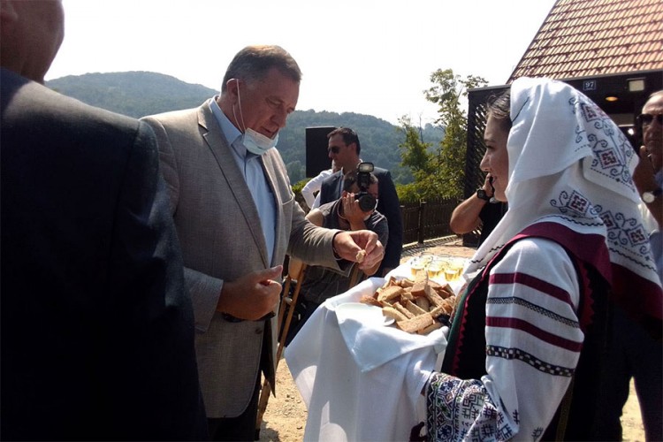 Dodik: Ćopić pokazao veličinu srpske duše, Hašane učinio nezaboravnim