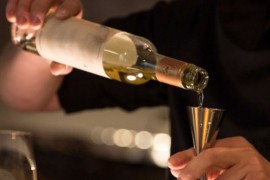 Više od 60 ljudi umrlo nakon konzumiranja otrovnog alkohola