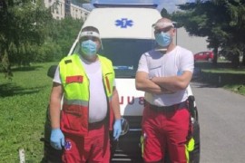 Medicinski tehničar iz Brčkog porodio trudnicu u kući, majka i beba ...