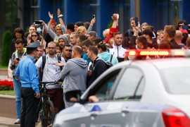 Novinar: Provokatori izlijeću iz gomile na protestima u Minsku