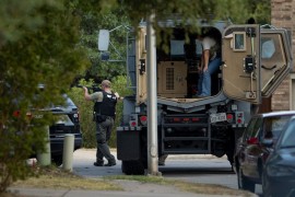 Držao majku kao taoca, ranio tri policajca