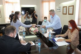 Mićić potpisao ugovore o stipendiranju postdiplomaca
