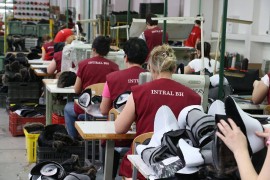 Više od 300 radnika tuzlanskog "Intrala" privremeno ide na biro