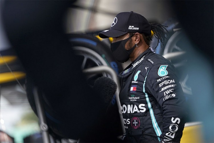 Hamiltonu pol pozicija u Silverstonu